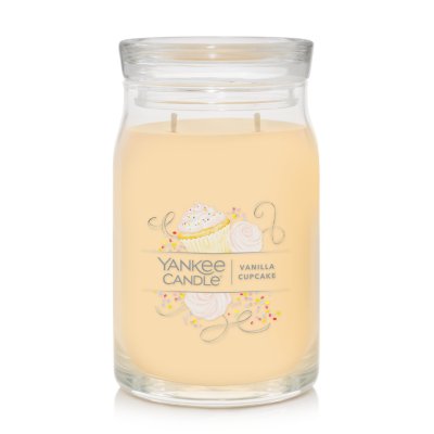 Vanilla Cupcake | Fun Gift Candles | Yankee Candle