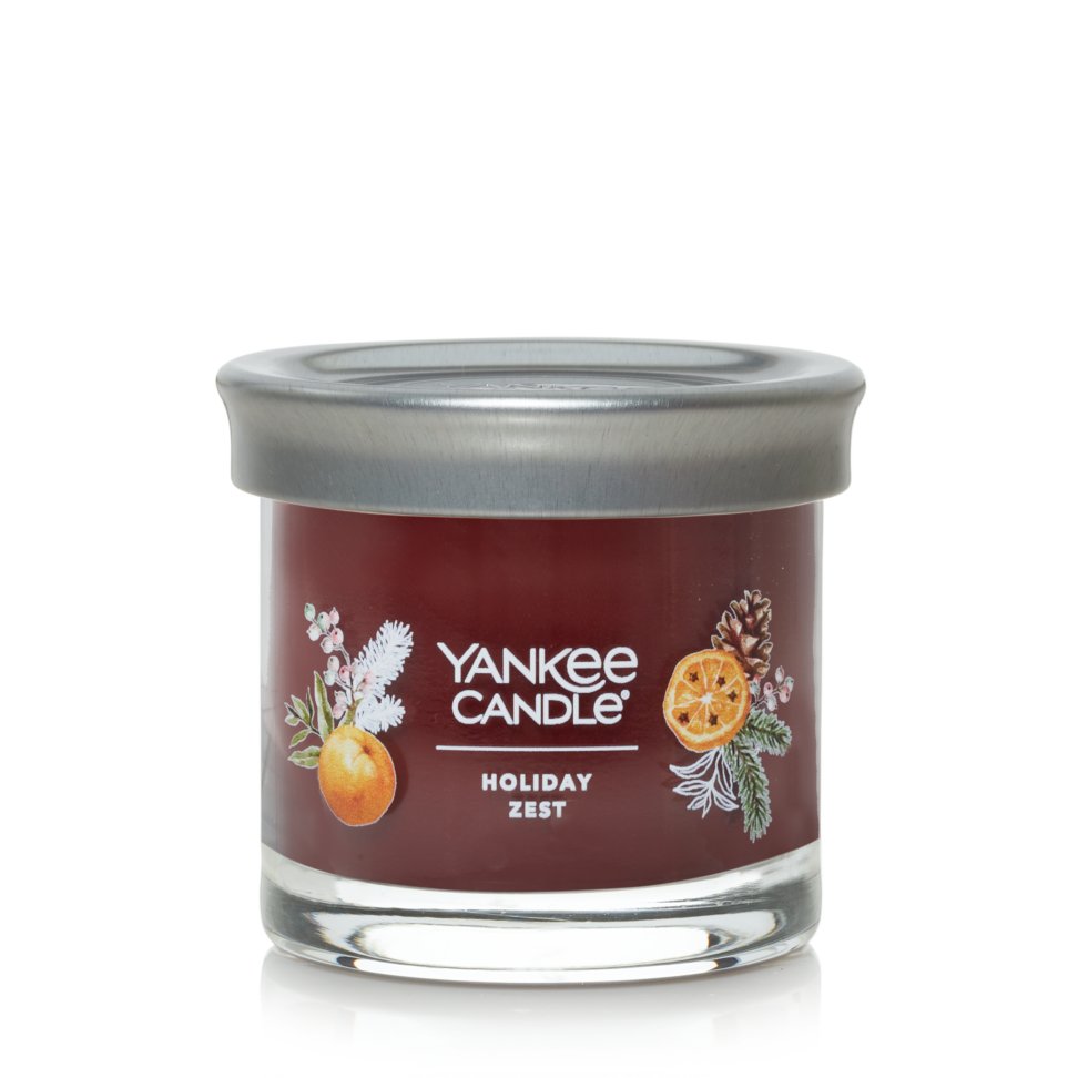 holiday zest small signature candle with lid