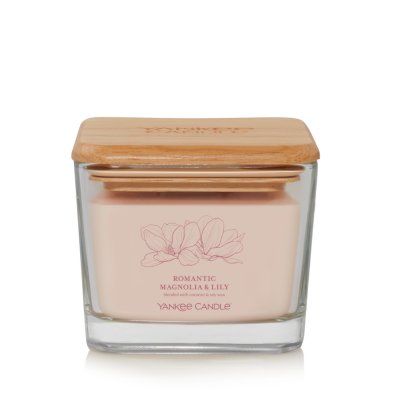 Romantic Magnolia & Lily