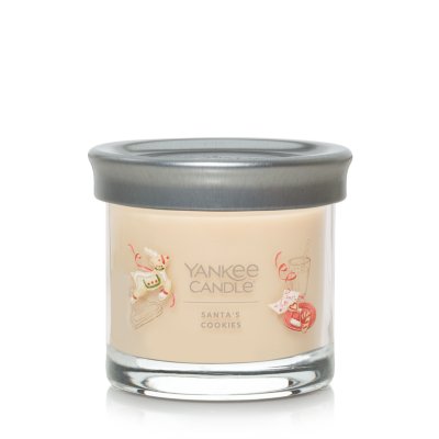  Yankee Candle Signature Votive Mini Candle Jar, Holiday Cheer  Scent, Natural Soy Wax Blend Candle with Natural Fiber Wick, 1.3 OZ Glass  Jar (Pack of 6) : Home & Kitchen