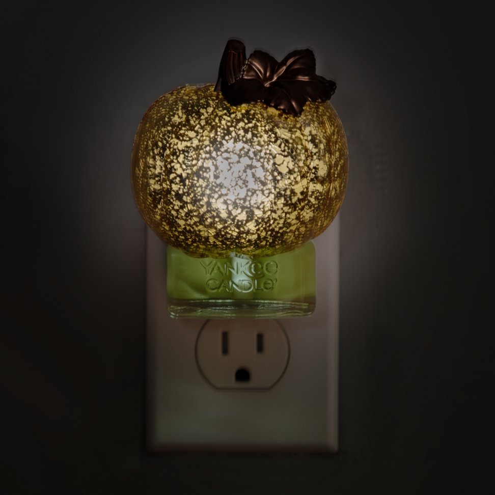 crackle pumpkin with light scentplug diffusers in socket