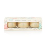 gift set containing three christmas cookie yankee candle minis