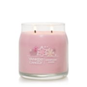 Snowflake Kisses Signature Medium Jar Candle - Signature Medium Jar Candles