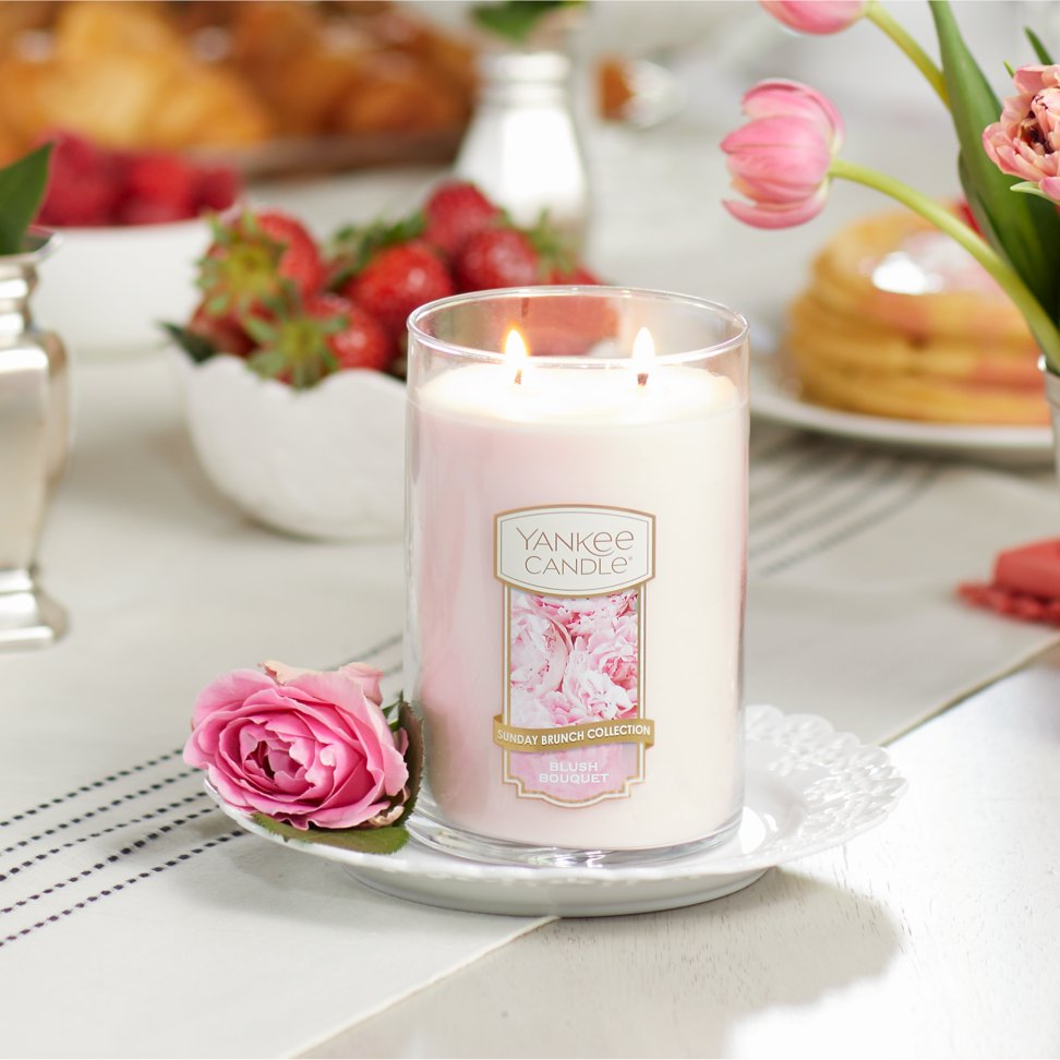 blush bouquet large 2 wick tumbler candle on tray