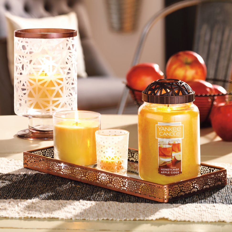 honeycrisp apple cider large jar candles with illuma lid on tray