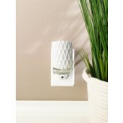 organic pattern scentplug diffusers in socket image number 4