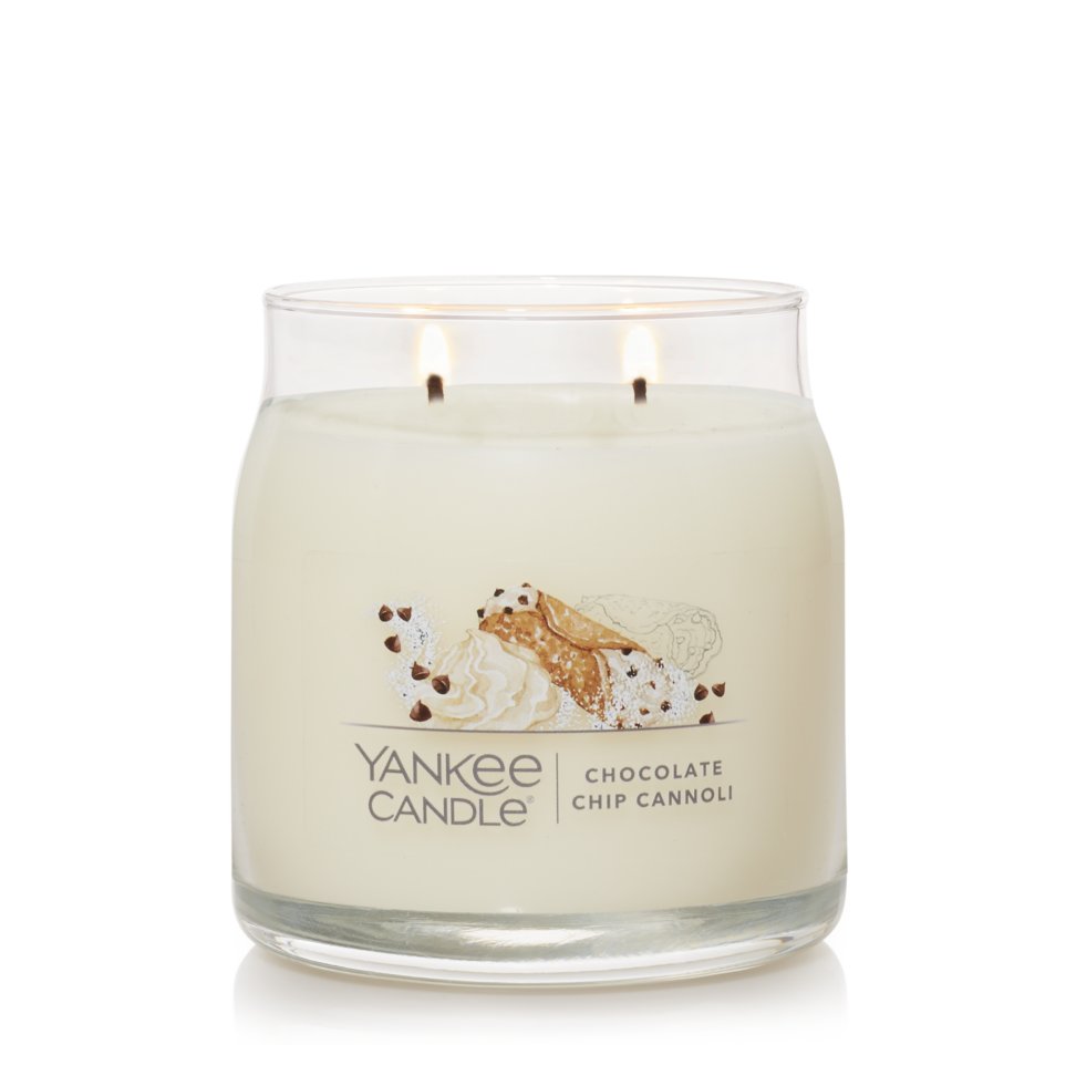 lit chocolate chip cannoli signature medium jar candle