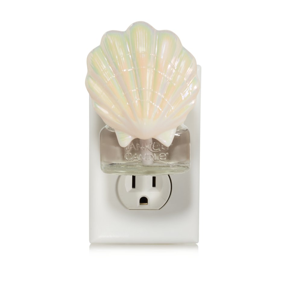 seashell scentplug diffuser with refill in outlet