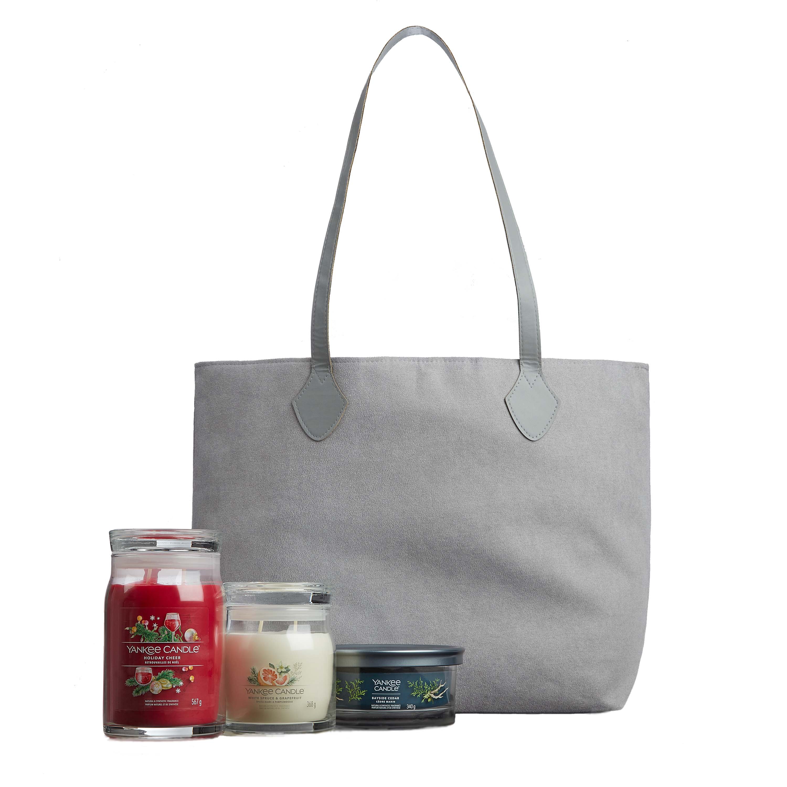 Yankee Candle®️ 3 Piece Signature Candle Gift Set with FREE Tote Bag ...