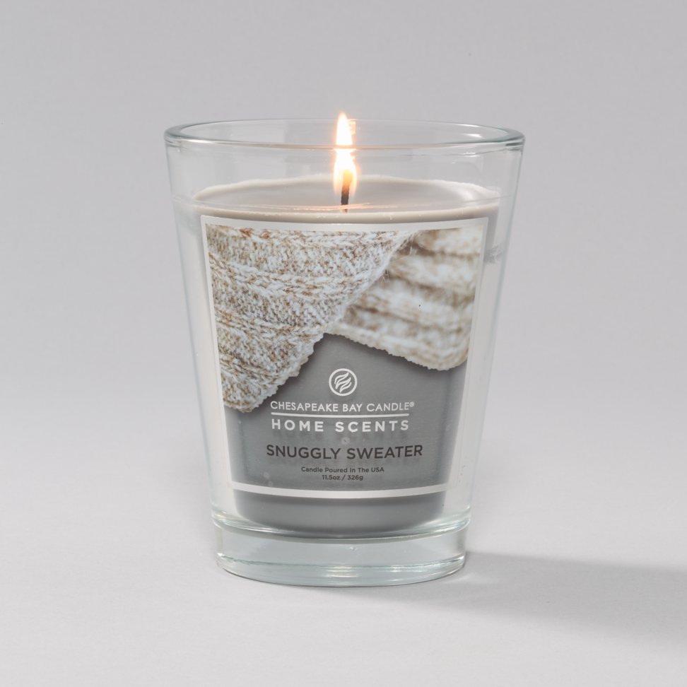 chesapeake bay candle home scents collection snuggly sweater medium jar candle