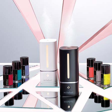 Group Shot of MOVEO Portable Diffusers and Fragrances