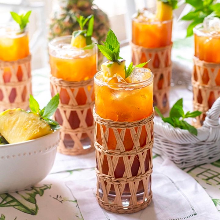 refreshing iced pineapple sweet tea thumbnail